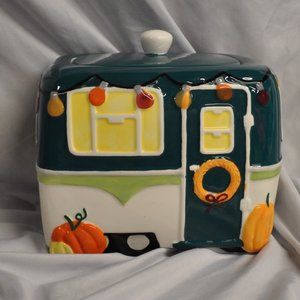 tag	ceramic holiday camper trailer cookie jar (250w)
